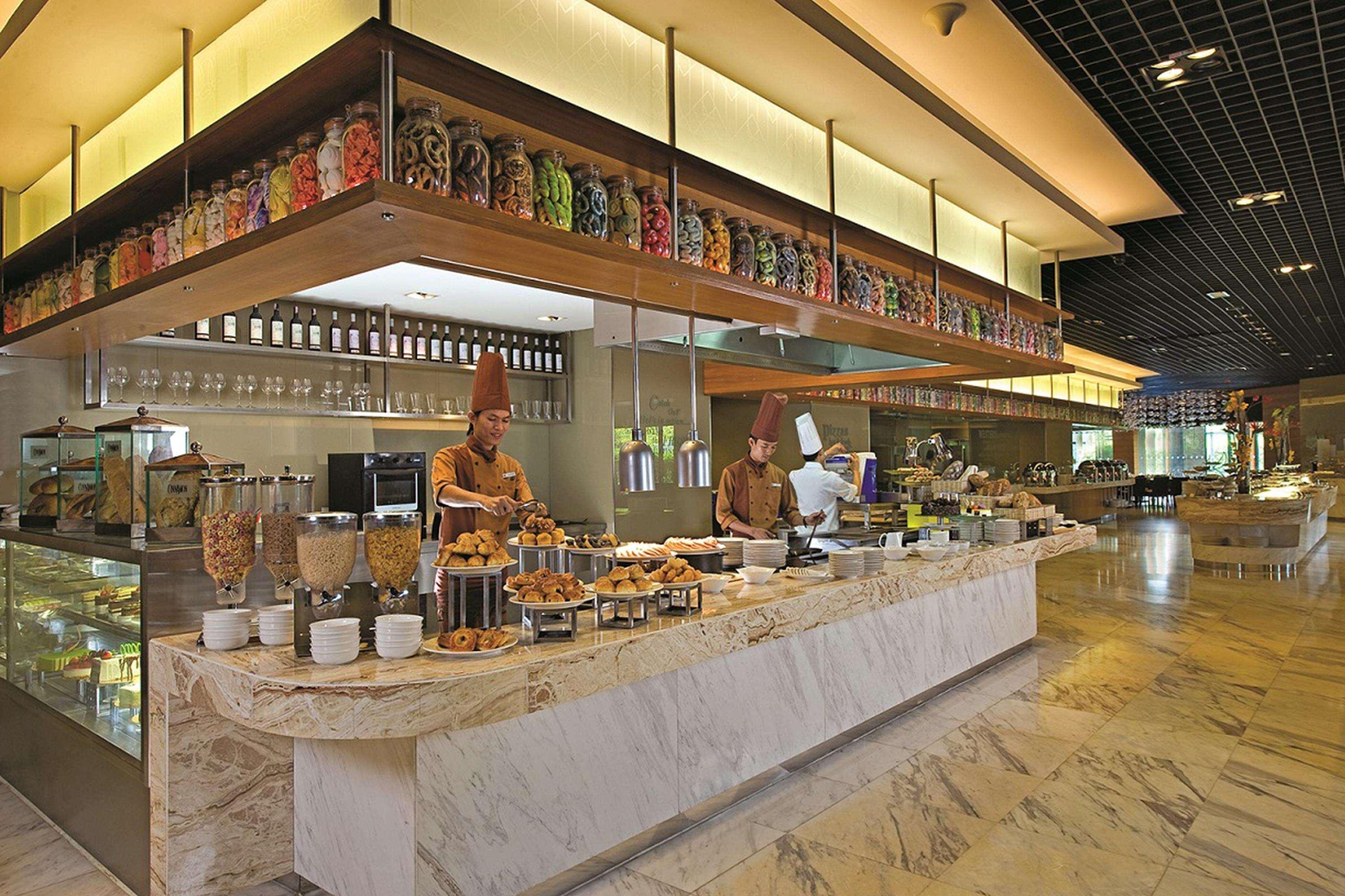 One World Hotel Petaling Jaya Restaurante foto The buffet at the hotel