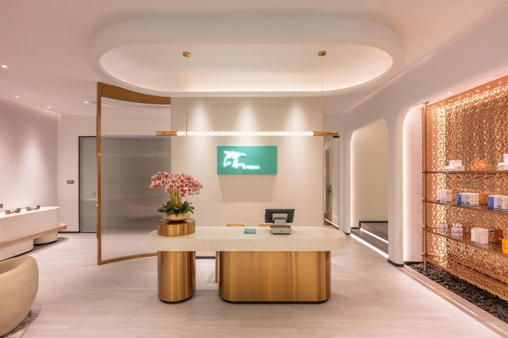 One World Hotel Petaling Jaya Exterior foto The interior of a PC Skin Clinic